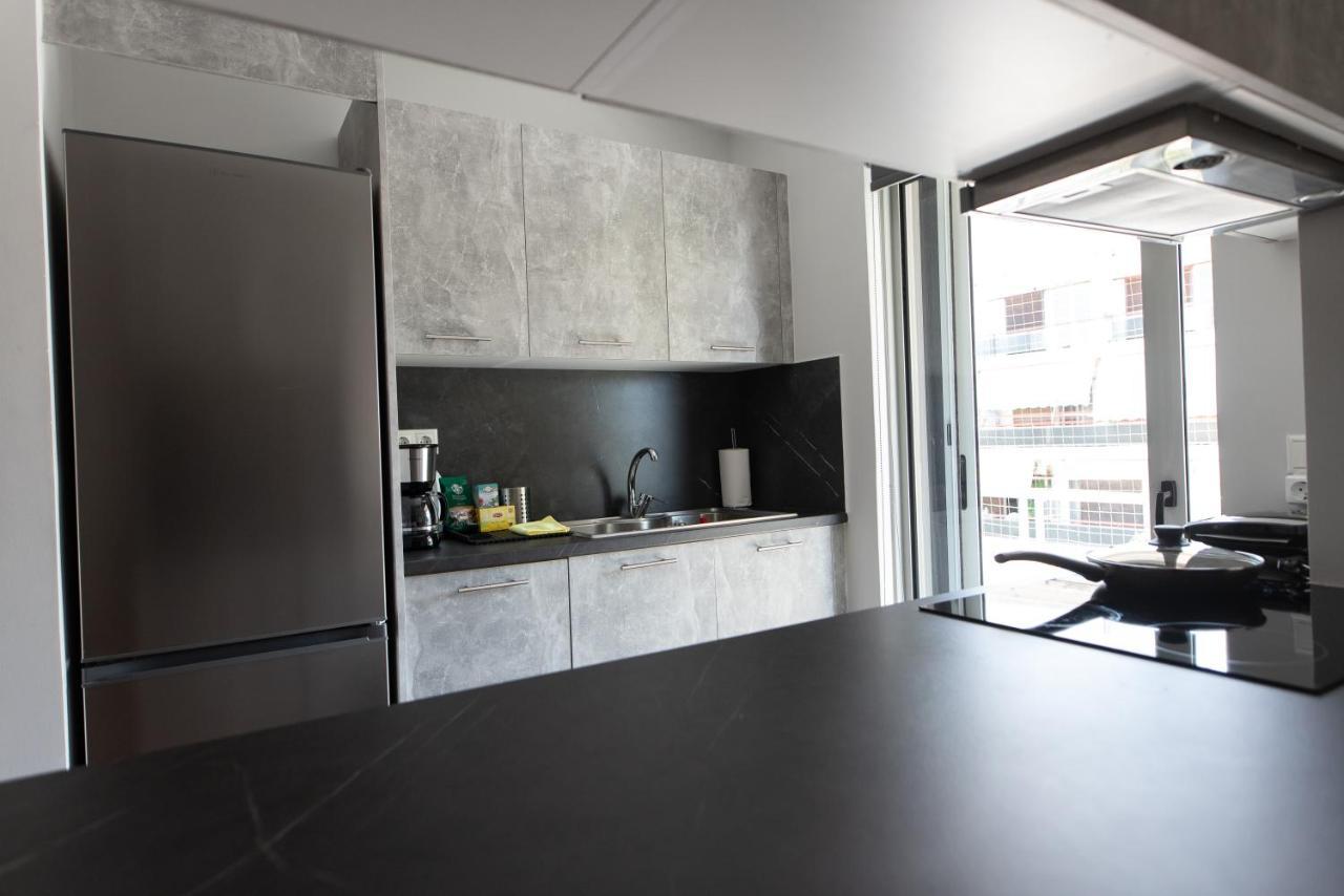 Sea View Apartment In Alimos Region Athènes Extérieur photo